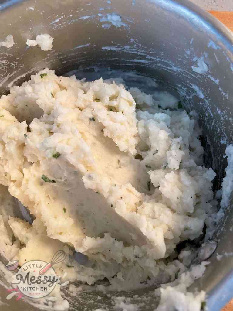 Mashed potatoes in a saucepan ready to be served