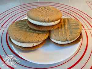 Assembled cookies in a serving plate.